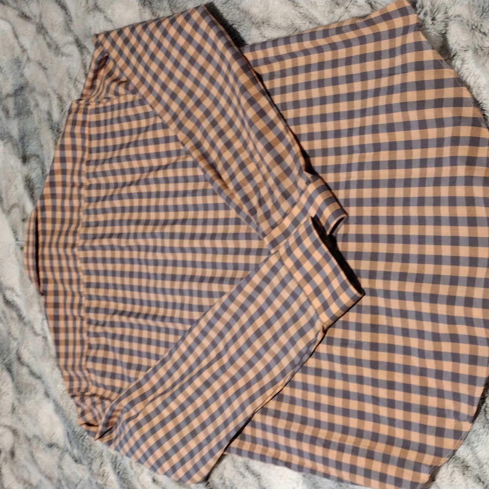 Van Heusen Men's Dress Shirt - Picture 4 of 4